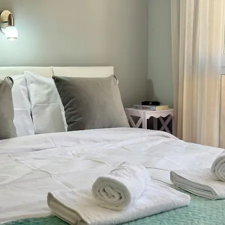 Apartament Sea Breeze With Balcony 250 Metres For The *
