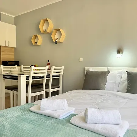 דירה Sea Breeze With Balcony 250 Metres For The *