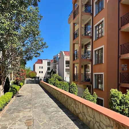 Sea Breeze With Balcony 250 Metres For The Apartament